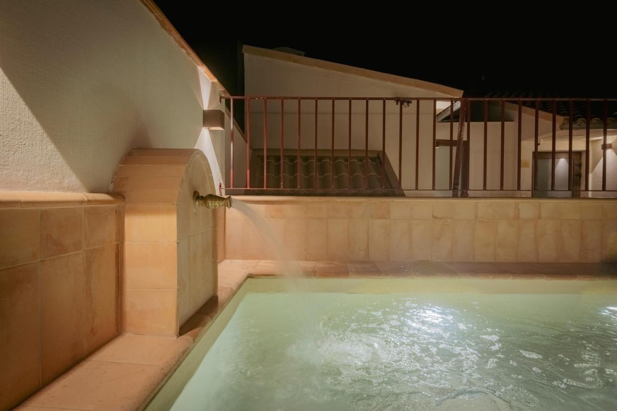 Hotel Lirium Casa Patio Sevilla Exterior foto